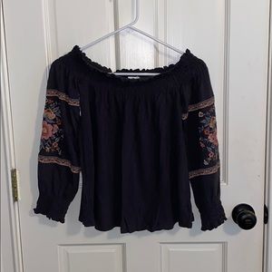 American Eagle off the shoulder top